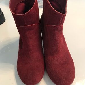 Ecote suede booties in burgundy